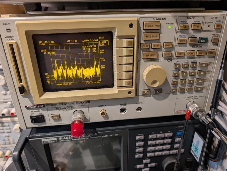 Advantest R3361A Spectrum Analyzer met Tracking Generator, Doe-het-zelf en Verbouw, Meetapparatuur, Gebruikt, Overige meters, Ophalen of Verzenden