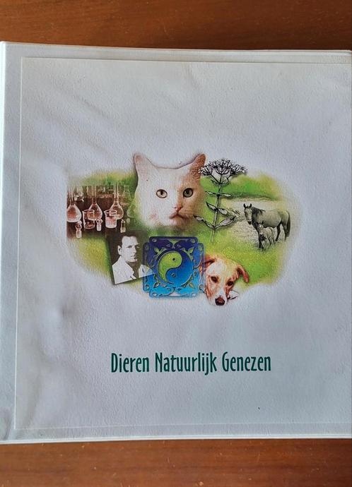 Dieren natuurlijk genezen, studieboek., Boeken, Dieren en Huisdieren, Gelezen, Paarden of Pony's, Ophalen of Verzenden