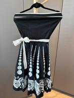 Strapless little black dress met leuke bloemen maat S, Zwart, Cocktailjurk, Ophalen of Verzenden, Zo goed als nieuw