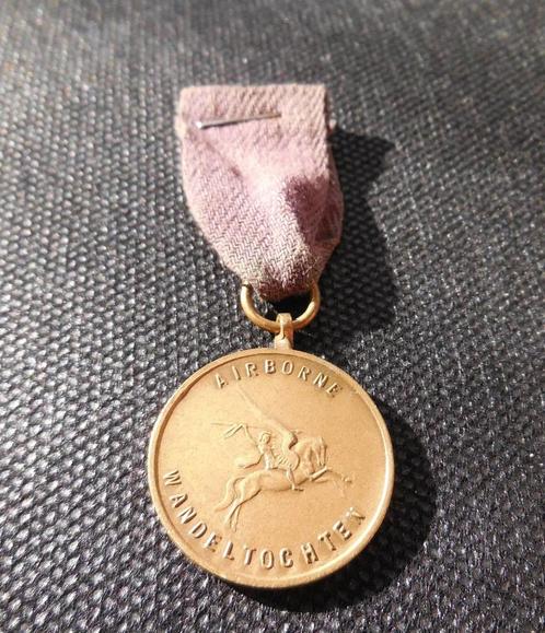 Medaille Airborne Wandeltochten Politie Sportver. Renkum, Postzegels en Munten, Penningen en Medailles, Overige materialen, Nederland