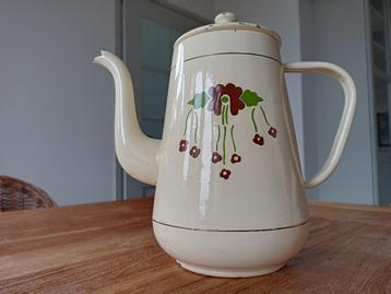 Brocante emaille koffiepot bloemetjes beschikbaar voor biedingen