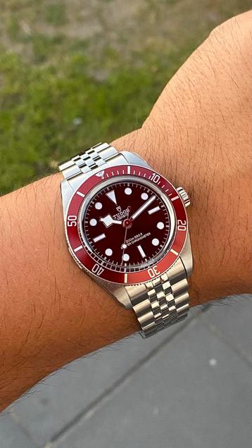 Tudor Black Bay 58 Burgundy Red jubilee NIEUW IN STICKERS beschikbaar voor biedingen