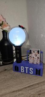 BTS Lightstick Houder met Fotostandaard, Verzamelen, Muziek, Artiesten en Beroemdheden, Ophalen of Verzenden, Nieuw, Gebruiksvoorwerp