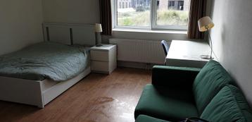 Leuk interieur voor bv een studentenkamer beschikbaar voor biedingen