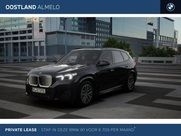 BMW iX1 eDrive20 M Sport / Sportstoelen / Adaptieve LED / M  beschikbaar voor biedingen
