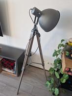 Grijze verstelbare driepoot / tripod lamp, Ophalen, 100 tot 150 cm, Zo goed als nieuw, Industrieel