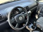 Volkswagen Fox 1.2 Trendline Bluetooth Usb Aux Nap, Voorwielaandrijving, Metallic lak, Stof, Zwart