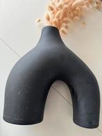 Zwarte vaas H&M Japandi organische, Ophalen, Overige kleuren, Minder dan 50 cm, Glas