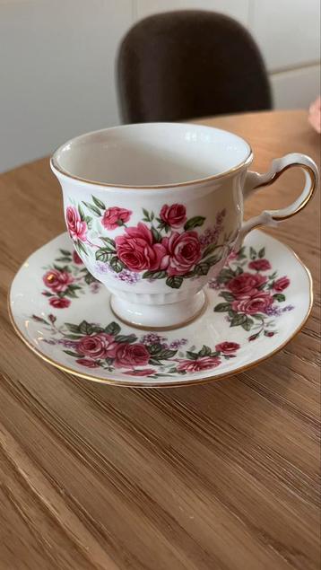 Queen Anne theekopje & schotel Bone China H470 Made England beschikbaar voor biedingen