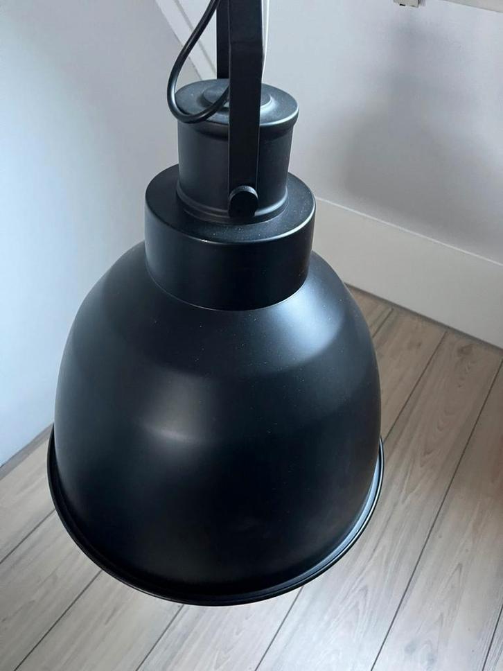 Industriële zwarte hanglamp (Tygo), Huis en Inrichting, Lampen | Hanglampen, Zo goed als nieuw, Minder dan 50 cm, Ophalen