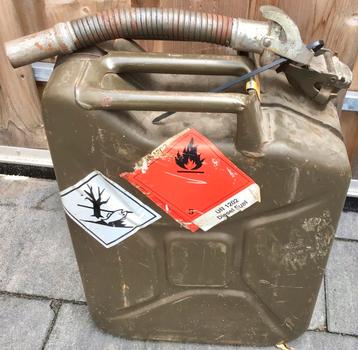 LEGER JERRYCAN VOOR DIESEL. beschikbaar voor biedingen