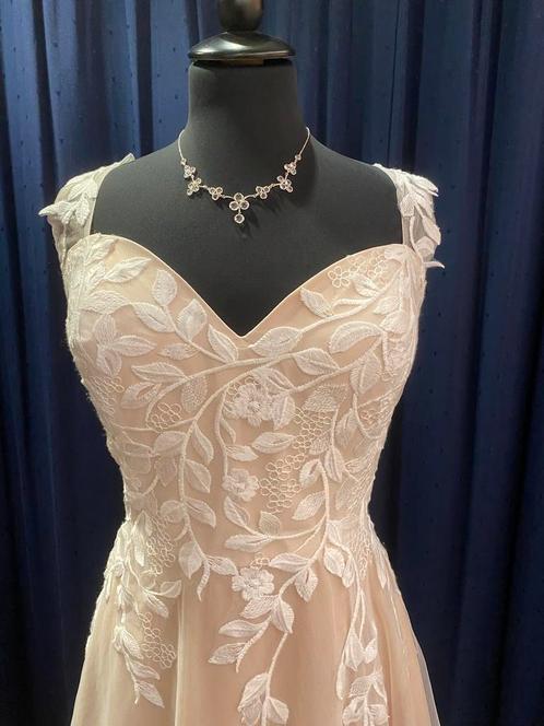 Stijlvolle blush met ivoor kleur trouwjurk Maat 38,40,42,44,, Kleding | Dames, Trouwkleding en Trouwaccessoires, Zo goed als nieuw