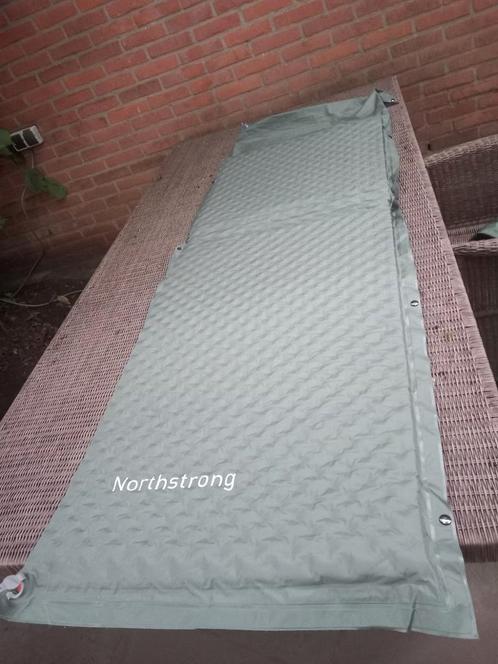 2 Self inflatable slaapmatjes, Caravans en Kamperen, Slaapmatten, Zo goed als nieuw, Ophalen