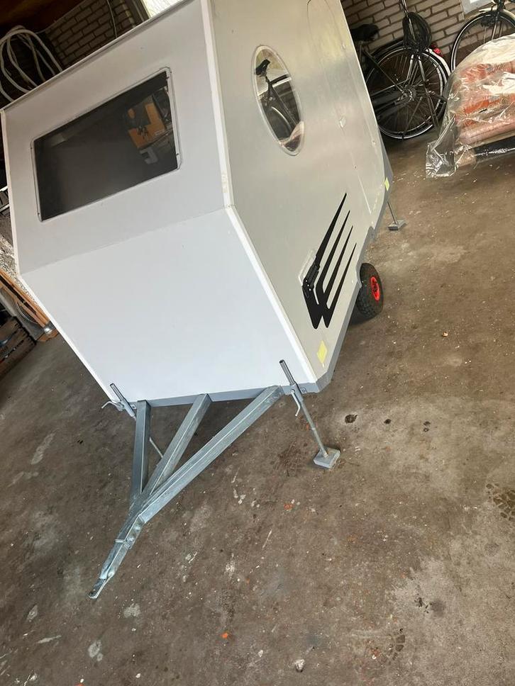 Te koop!! Self made caravan, Huis en Inrichting, Woonaccessoires | Wijnrekken, Ophalen