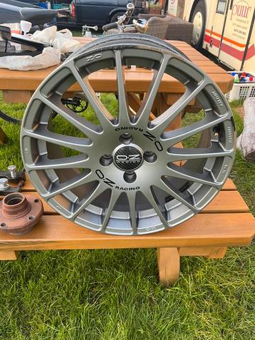 OZ Superturisimo 17 inch 4x100 1 LOSSE VELG  beschikbaar voor biedingen
