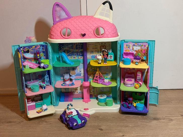 Gabby's poppenhuis met 6 kamers, Kinderen en Baby's, Speelgoed | Poppenhuizen, Zo goed als nieuw, Poppenhuis, Ophalen