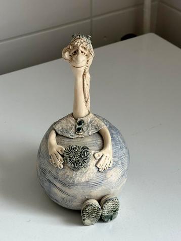 Beeld stevig dame kunst
