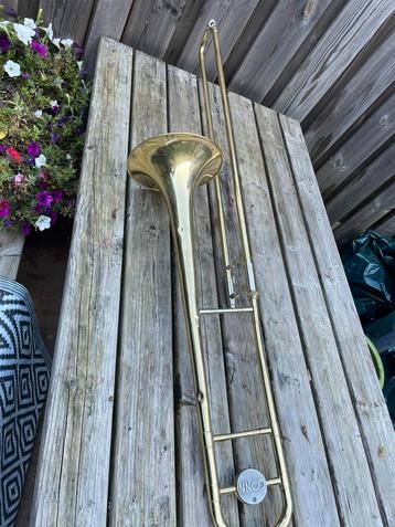 Trombone Conn director beschikbaar voor biedingen