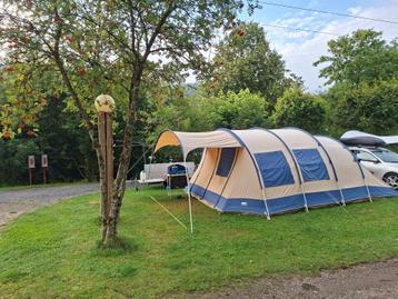Grote tent zes persoons beschikbaar voor biedingen