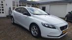Volvo V40 1.6 D2 Kinetic in onberispelijke conditie en 100 %, Voorwielaandrijving, Euro 5, Stof, Gebruikt