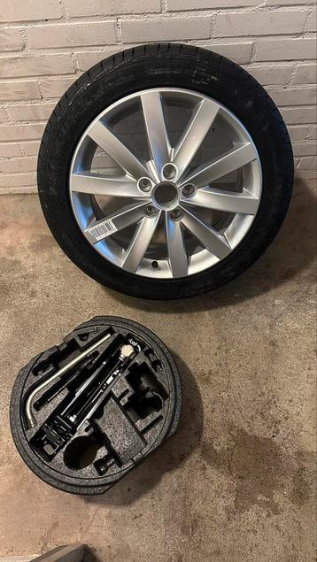 VW golf Originele Velg met nieuwe band en krik 17inch NIEUW