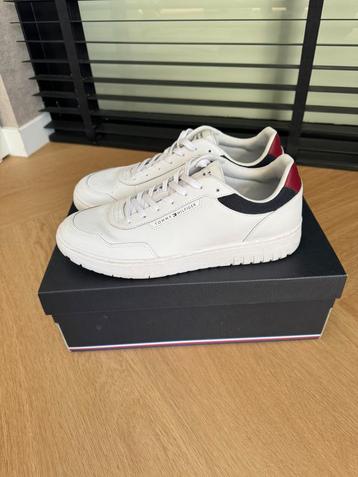 Tommy Hilfiger sneaker maat 43 beschikbaar voor biedingen