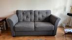 Gratis Tweezits bank donkergrijs prima, Huis en Inrichting, Banken | Bankstellen, Ophalen, Gebruikt, 150 tot 200 cm, Tweepersoons