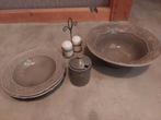 Countryfield grote schaal, twee soepborden, suiker pot, zout, Ophalen of Verzenden, Overige stijlen, Aardewerk, Schaal of Schalen
