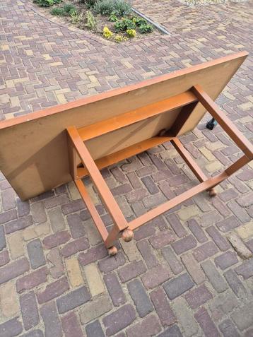 8 Stevige Restaurant Tafels - Bruiloft Gebruikt beschikbaar voor biedingen