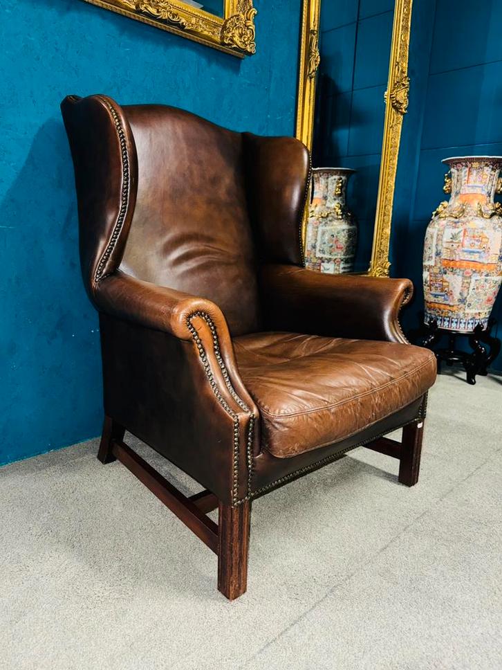 Klassieke fauteuil Chesterfield stijl, Huis en Inrichting, Fauteuils, Ophalen