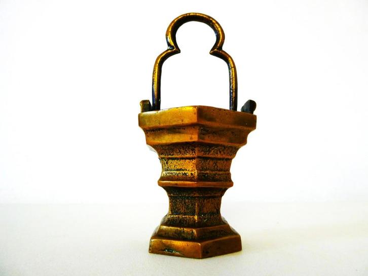 Brons wijwateremmertje wijwateremmer wijwaterbakje, Antiek en Kunst, Antiek | Religie, Ophalen of Verzenden