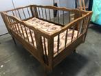 Vintage baby kamer: ledikant, 1 persoons bed, commode/ kast, Ophalen, Gebruikt, 50 tot 70 cm, 105 cm of meer