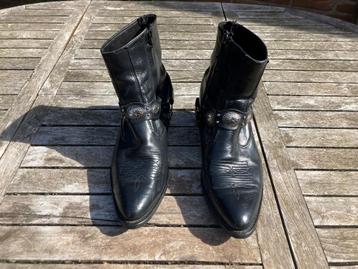 Vintage Cowboylaarzen met schoenband/ketting beschikbaar voor biedingen