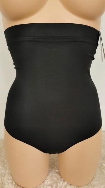 Nieuw prima donna figuras correctie string 40m €27.50 Verzen beschikbaar voor biedingen