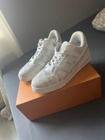 louis vuitton sneakers 43 beschikbaar voor biedingen