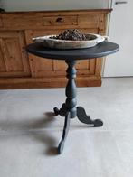 Houten wijntafel. Grijs/antraciet. In goede staat., Huis en Inrichting, Tafels | Bijzettafels, Ophalen, Minder dan 55 cm, Gebruikt