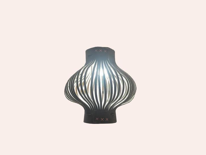 Bij TheReSales: BuzziSpace BuzziLight Mono donker grijs, Huis en Inrichting, Lampen | Hanglampen, Zo goed als nieuw, 50 tot 75 cm