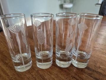 Set van 4 vintage glazen met bloemmotief beschikbaar voor biedingen