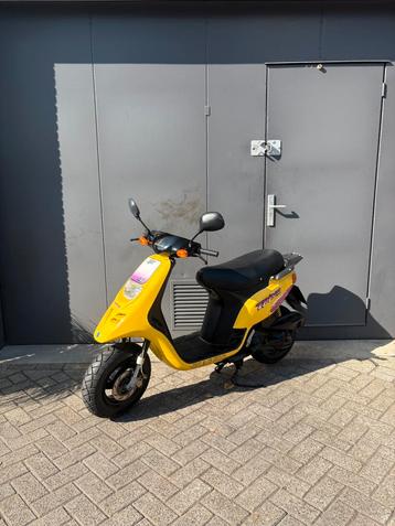 Piaggio typhoon 125cc NIEUWSTAAT 7000KM ORIGINEEL beschikbaar voor biedingen