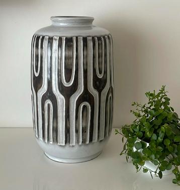 West Germany Ceramano vaas beschikbaar voor biedingen