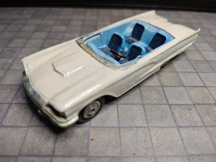 Corgi toys Ford Thunderbird, Hobby en Vrije tijd, Modelauto's | Overige schalen, Gebruikt, Auto, Ophalen of Verzenden