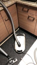 Miele stofzuiger, Ophalen, Zo goed als nieuw, Pannenset