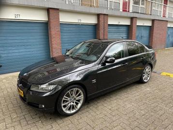 BMW 3-Serie 3.0i  325 Xdrive Automaat Leder-Navi-PDC-NAP beschikbaar voor biedingen