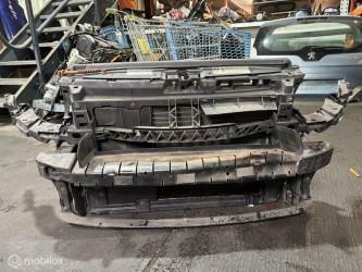Radiateur Volkswagen Polo 6R ('09-'14) beschikbaar voor biedingen