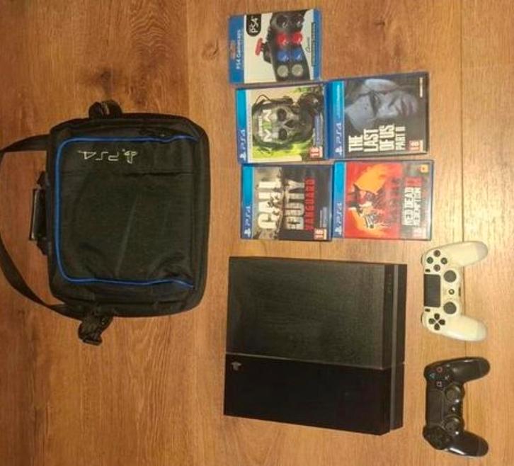 PS4 + 5 spellen + 2 controllers + gamecaps + ps4 opbergtas, Spelcomputers en Games, Games | Sony PlayStation 4, Zo goed als nieuw