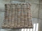 Rotan wijnrek, Huis en Inrichting, Woonaccessoires | Wijnrekken, Ophalen, 15 tot 25 flessen, Zo goed als nieuw, Minder dan 50 cm