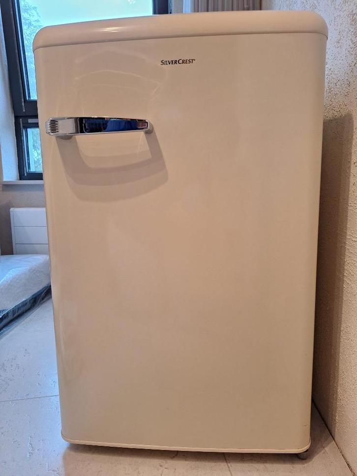 Silvercrest koelkast, Witgoed en Apparatuur, Koelkasten en IJskasten, Zo goed als nieuw, Zonder vriesvak, 75 tot 100 liter, Minder dan 85 cm