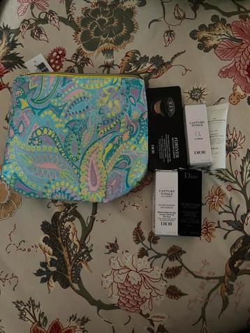 Estee Lauder toilettas, mini Dior items en mini Rituals beschikbaar voor biedingen