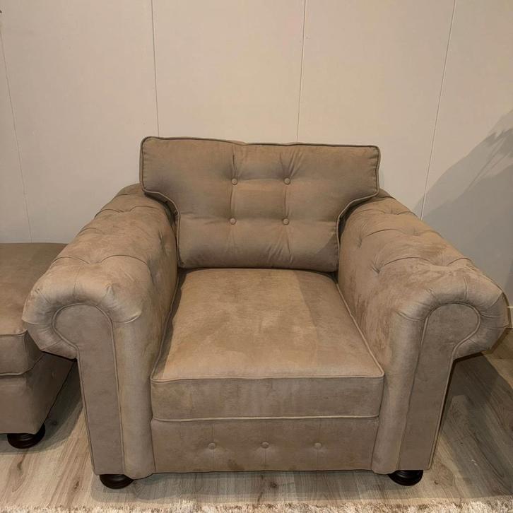 San Remo Fauteuil met Hocker van UrbanSofa, Huis en Inrichting, Fauteuils, Zo goed als nieuw, Stof, 75 tot 100 cm, 75 tot 100 cm