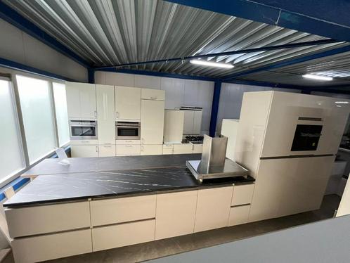 Complete keuken Compleet met APP 120Keukens op voorraad 2770, Huis en Inrichting, Keuken | Complete keukens, Zo goed als nieuw